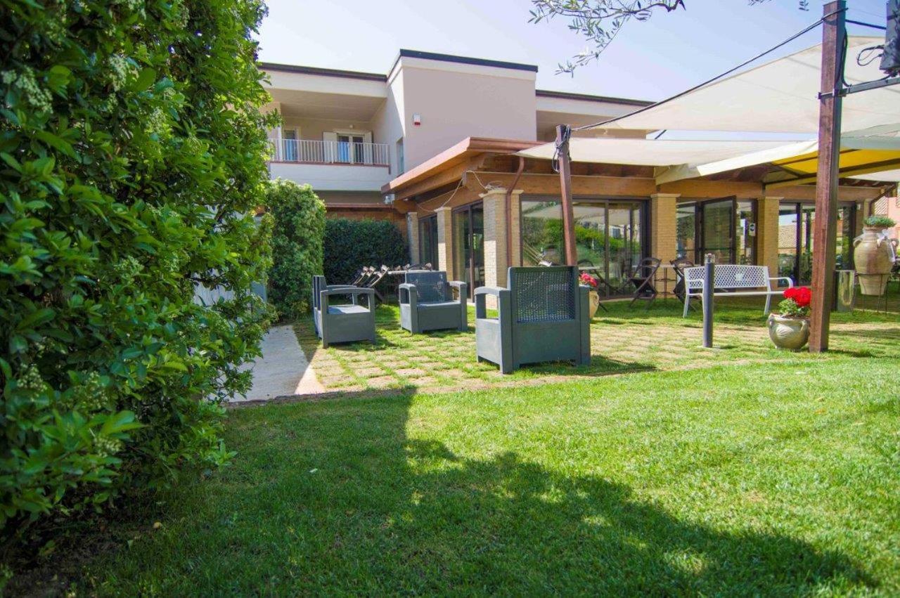 Bed and Breakfast La Vecchia Fontana Del Convento Giulianova Exterior foto